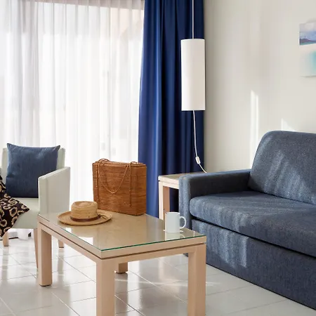 호텔 Tagoro Family & Fun 아데제